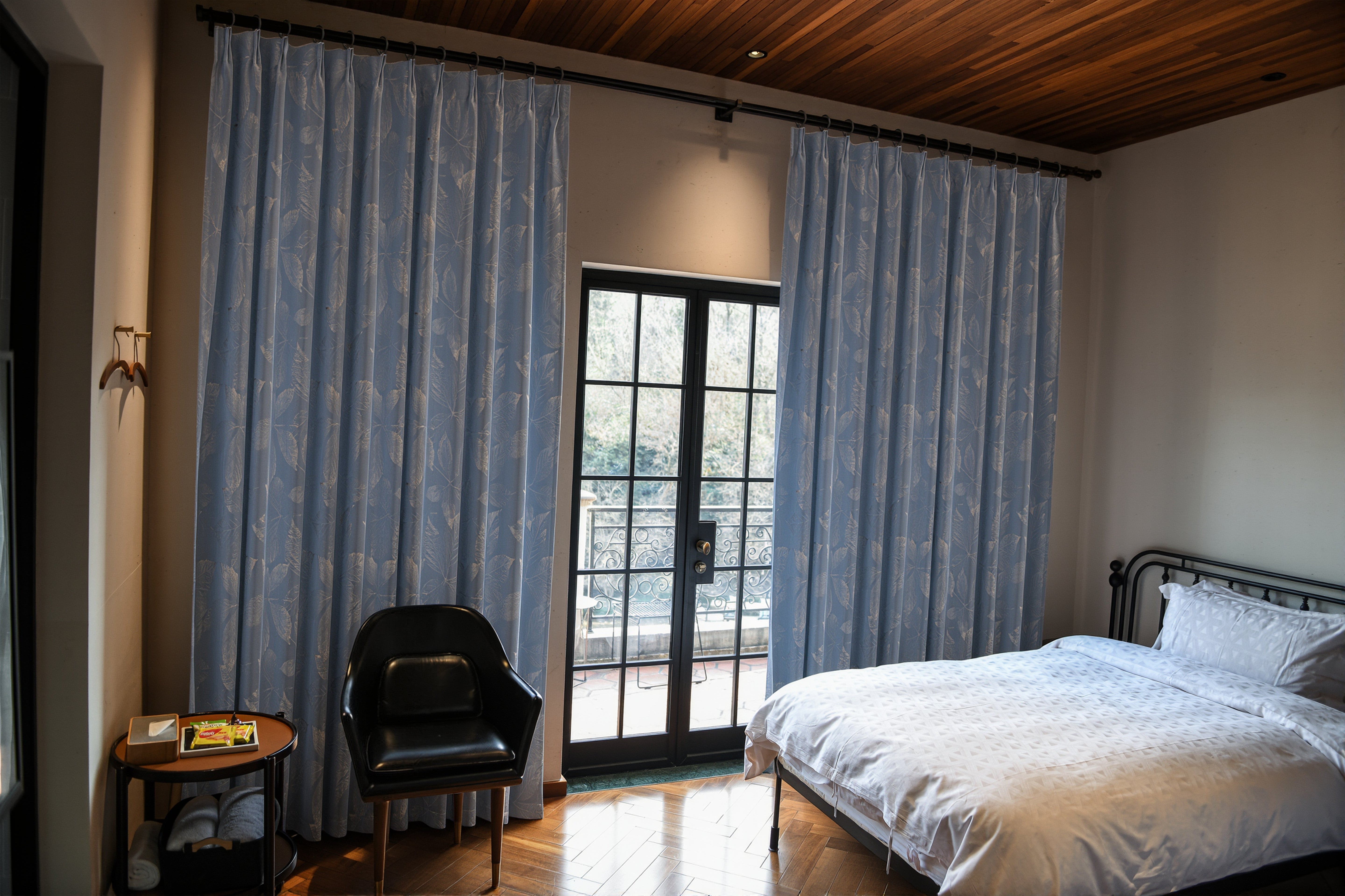 Clementine Embroidered-Pattern Pure Cotton Curtain