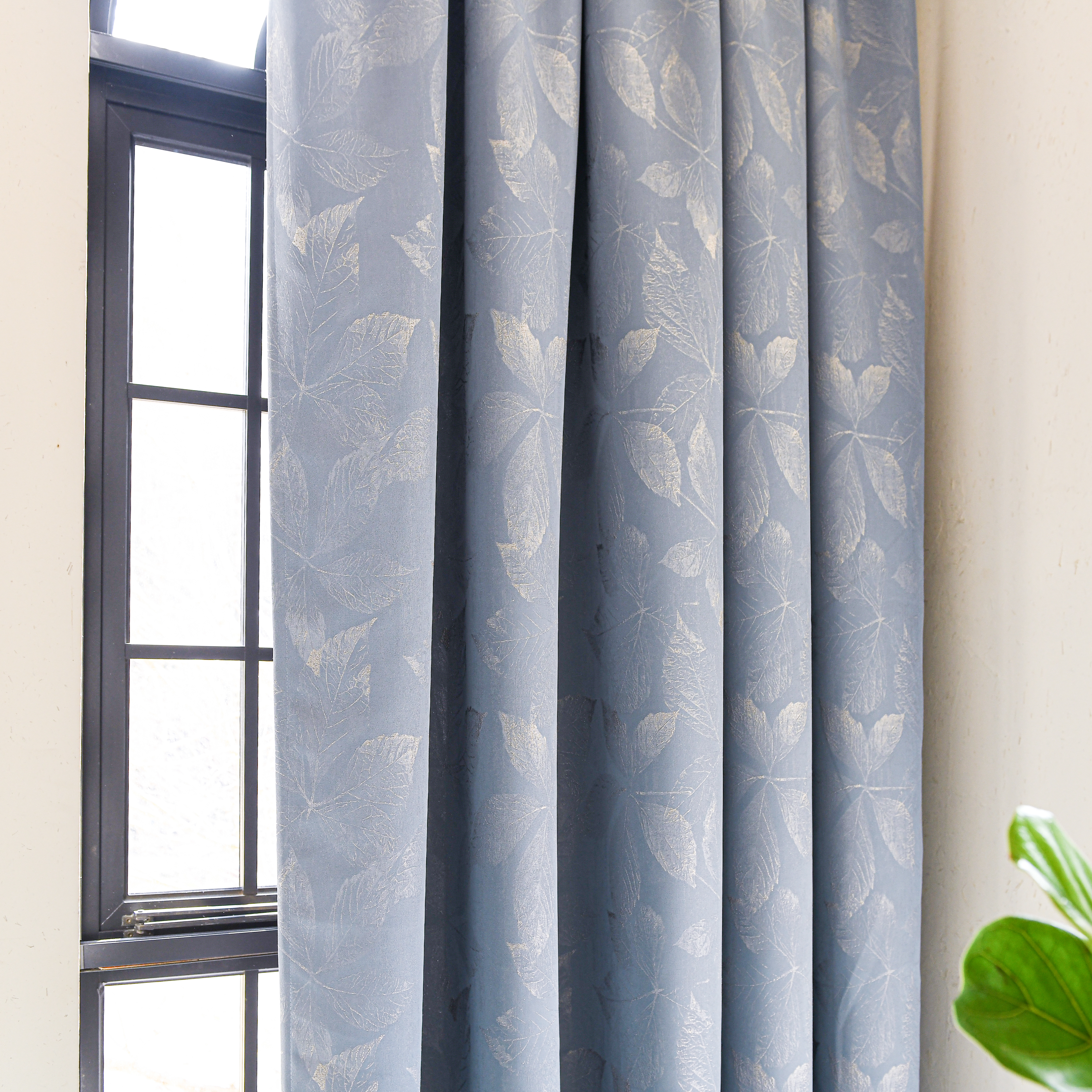 Clementine Embroidered-Pattern Pure Cotton Curtain